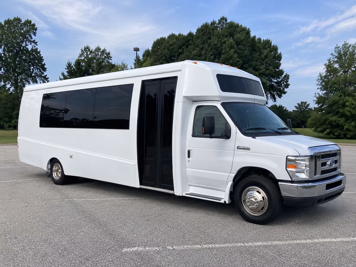 longview 18 passenger party bus