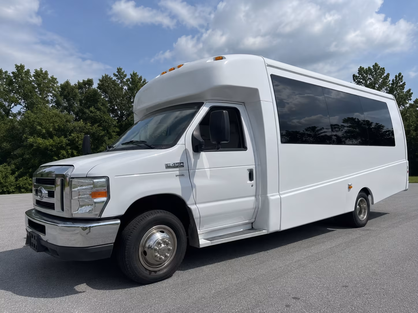 longview bus rentals