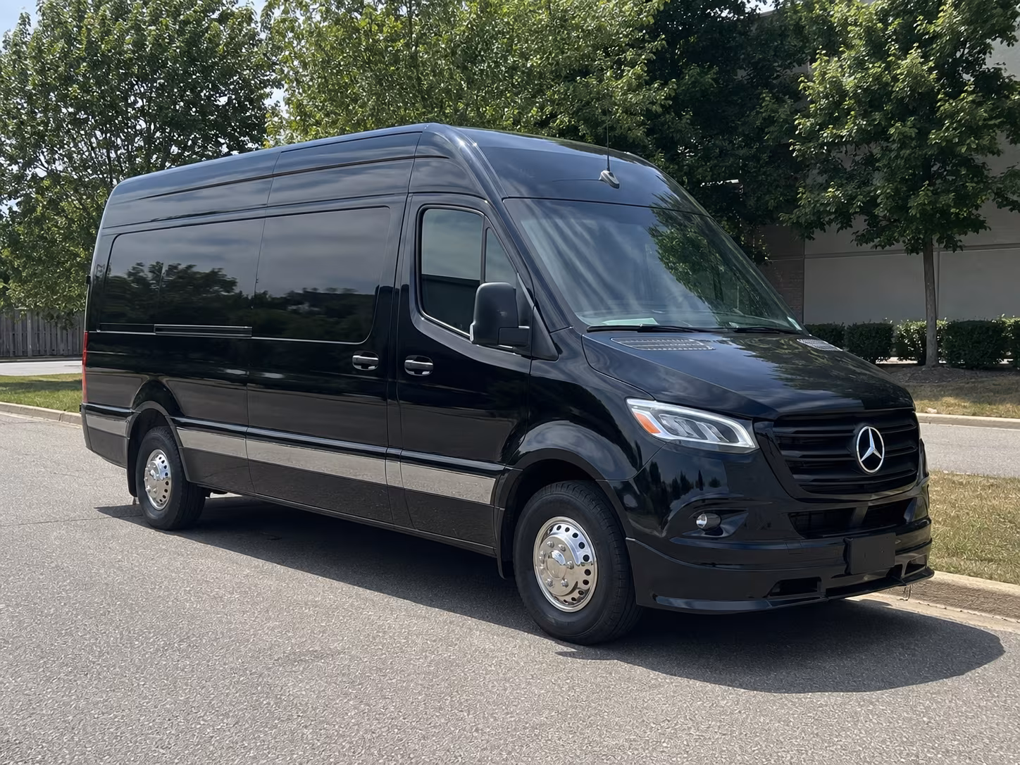 secure transportation for your next convention or trade show 1