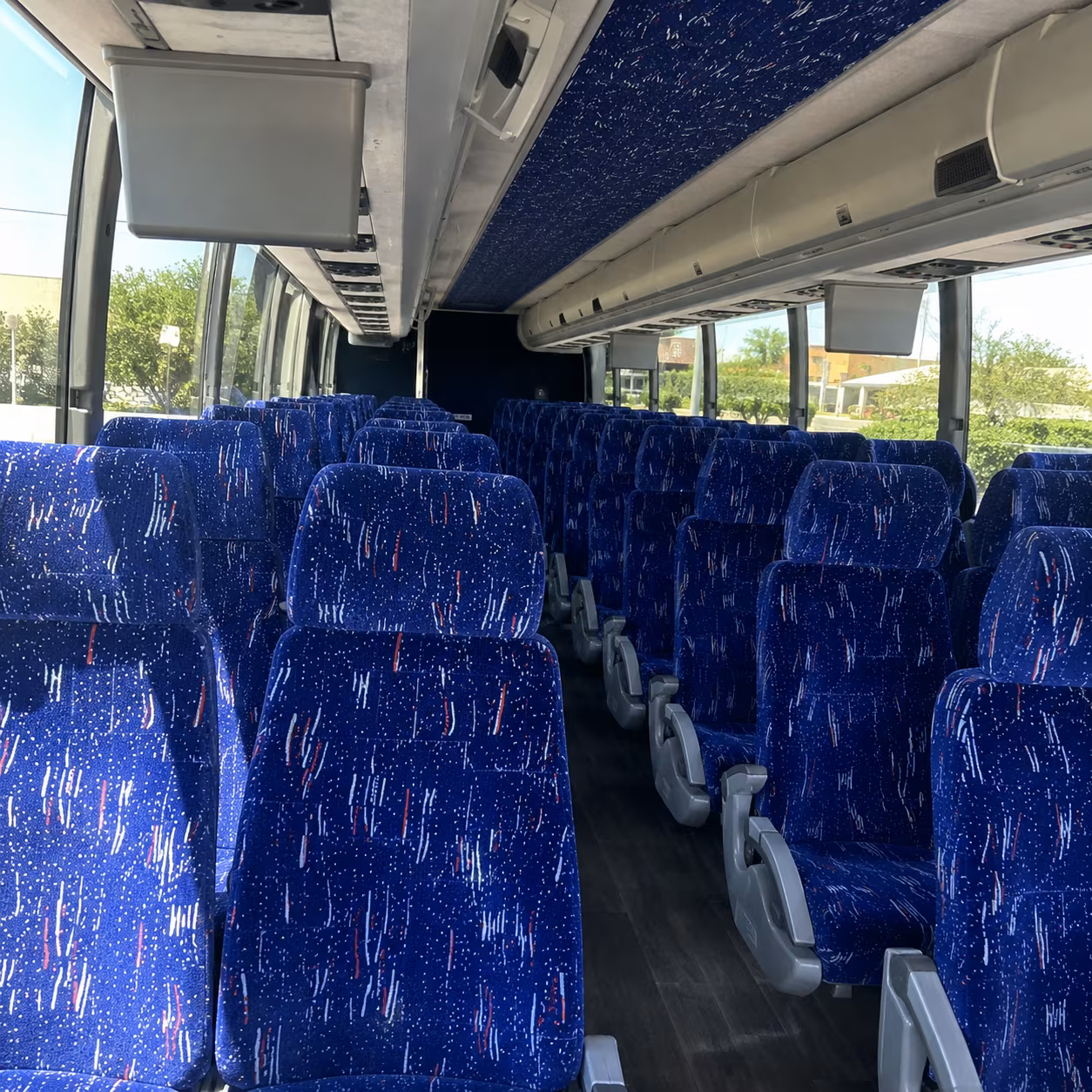 shuttle buses between longview hotels and the convention center